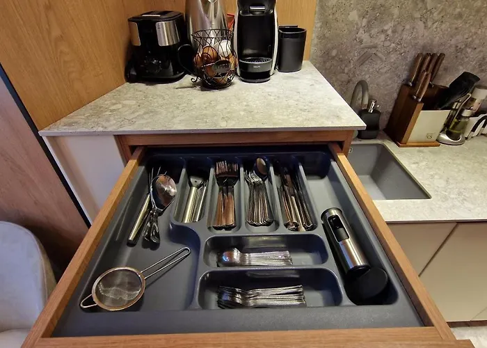 Fs - Family In The Center Of *