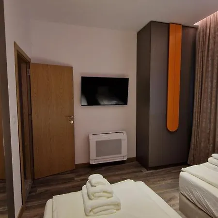 Fs Varna Central Deluxe 2-Bedroom Suite Near Sea Garden 公寓