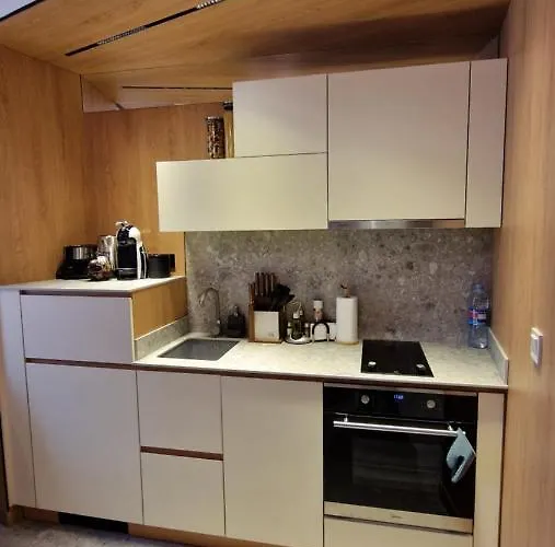 Apartment Fs - Family In The Center Of *